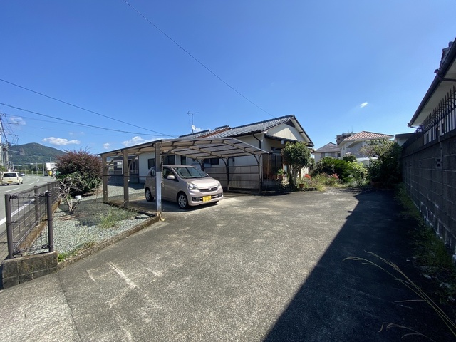 【山鹿市方保田】病院、スーパー徒歩圏内！平屋4DK物件
