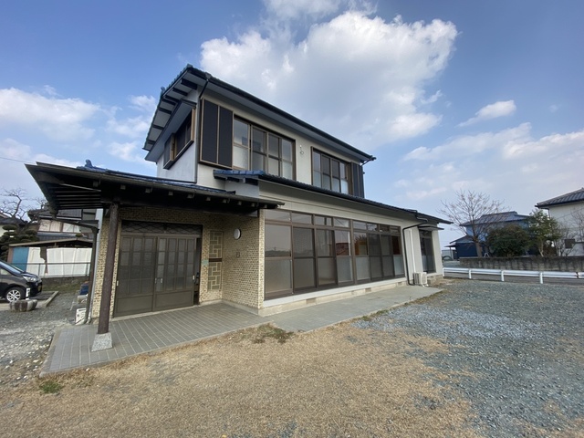 【山鹿市南島】駐車6台以上可！庭付き、リフォーム済♪めのだけ小学校区